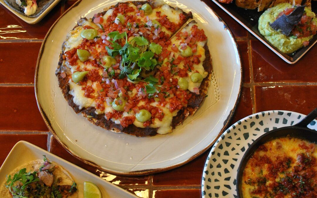 COMER CON AMIGOS: TRIUNFA PIDIENDO A DOMICILIO COMIDA MEXICANA